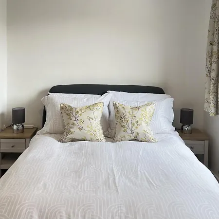 Modern 2 Bed Townhouse Just Outside City Walls With Free Private Parking York Exterior photo