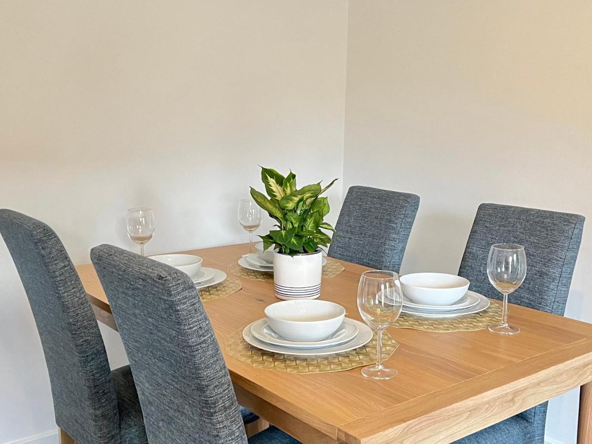 Holiday home Modern 2 Bed Townhouse Just Outside Walls With Free Private Parking